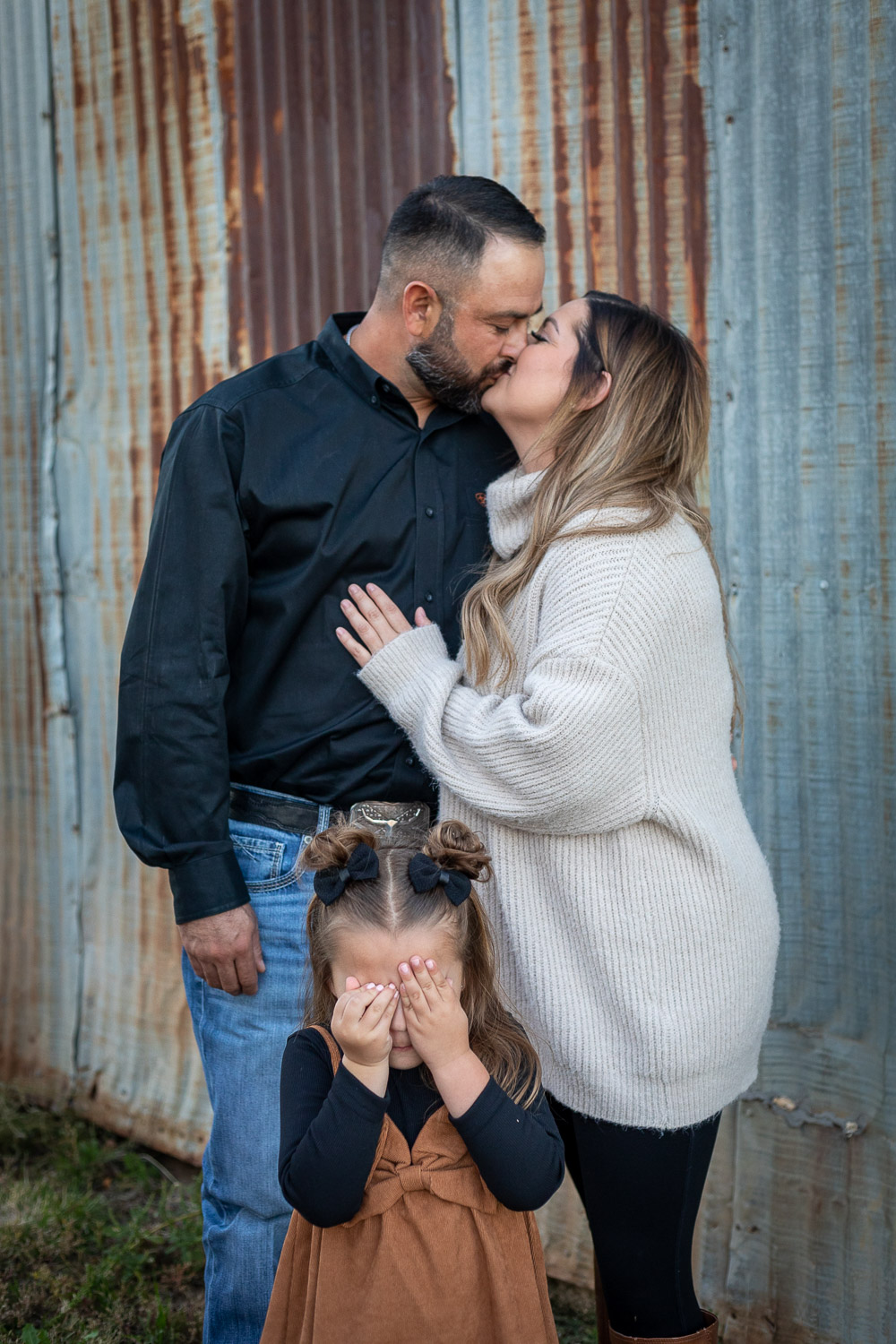 Kissing Pose
